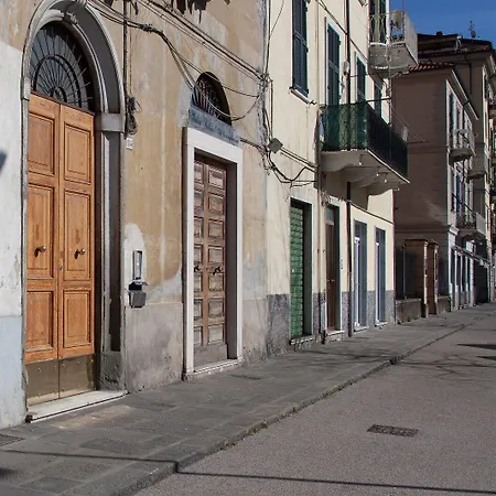 Rent Gasthuis La Spezia